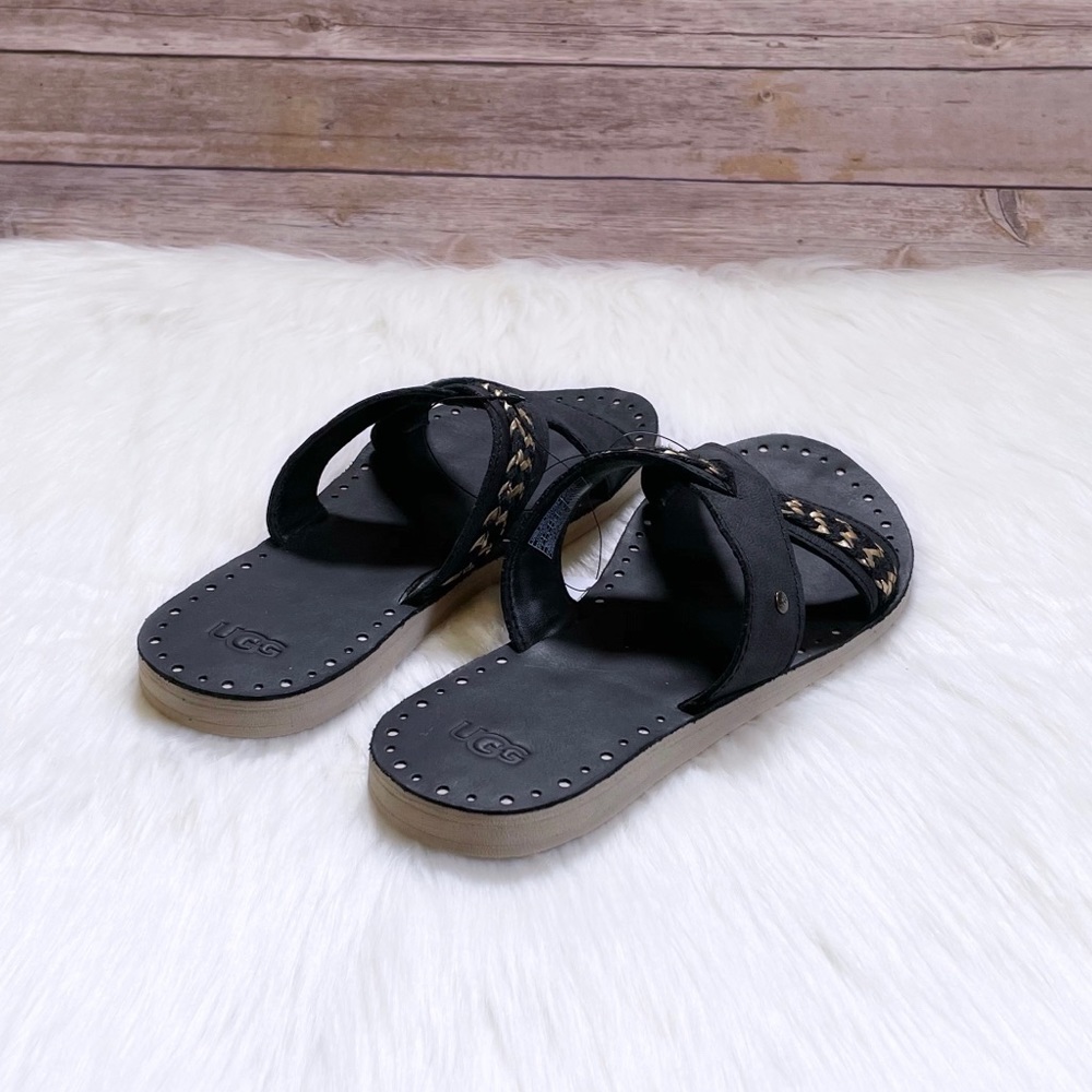 UGG Women’s Lexia Crisscross Strap Flat Sandals - Picture 5 of 7